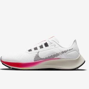NIKE Air Zoom Pegasus 38
